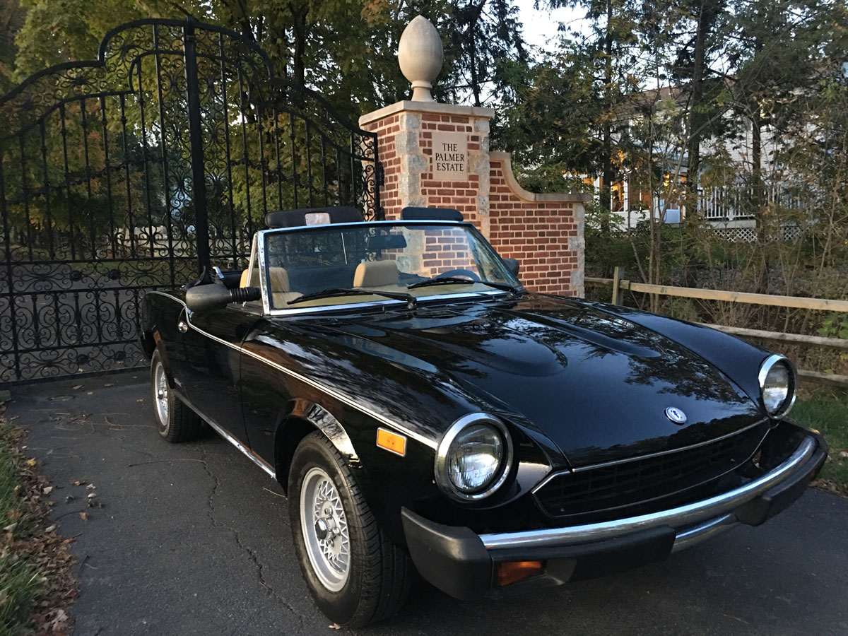 1984 Pininfarina Spider Azzurra - Black on Tan