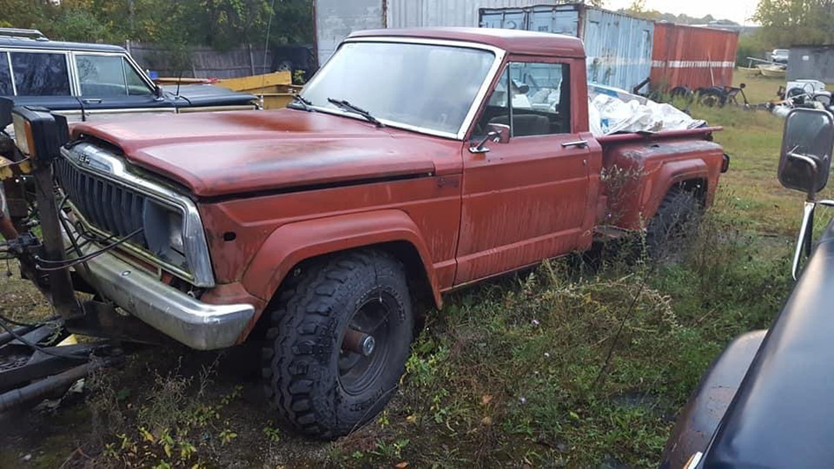 1981 Jeep J10 Sportside - Red