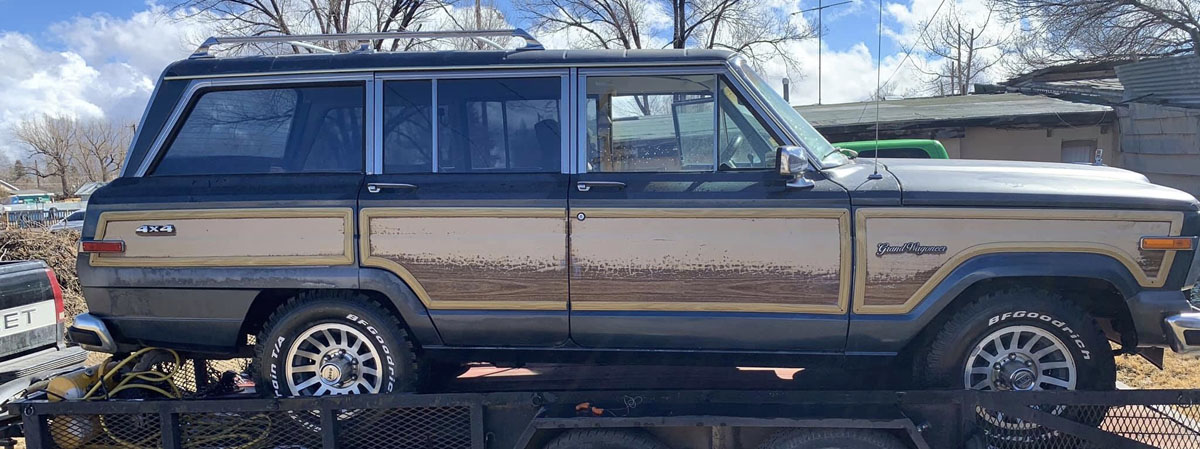 1989 Jeep Grand Wagoneer (Dark Blue)